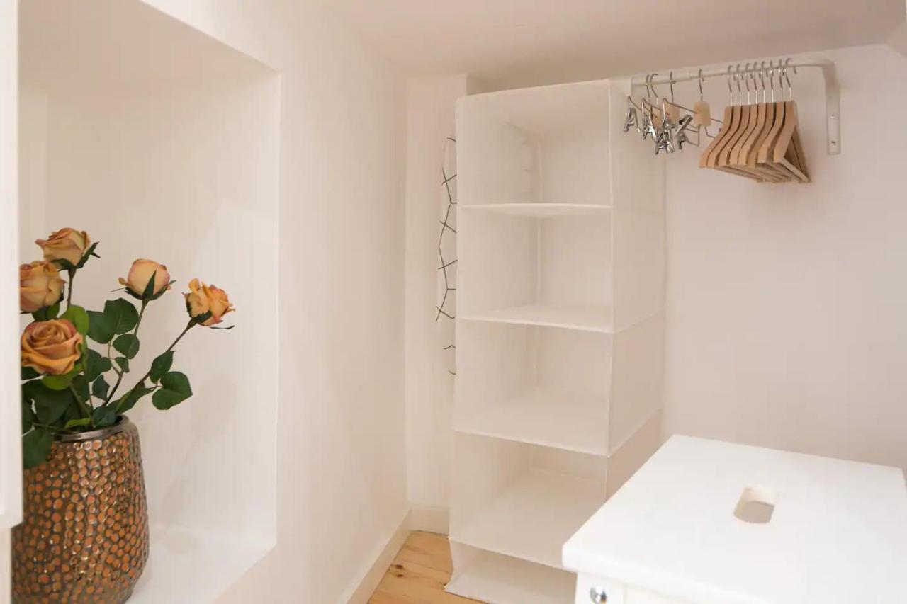 Central Studio Apartment Lisbon Bagian luar foto